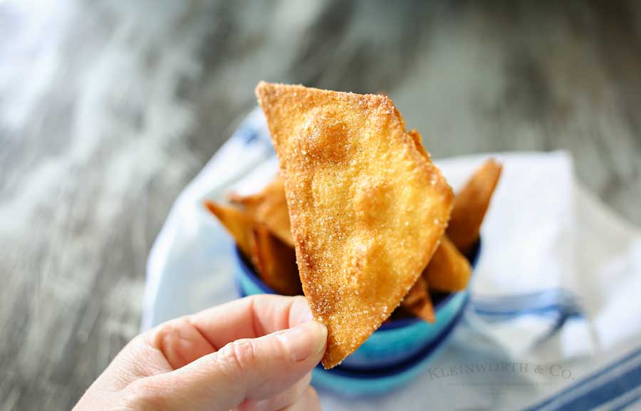 Salted Cinnamon Sugar Chips are easy homemade tortilla chips dusted with delicious cinnamon & sugar & a hint of sea salt. Perfect for dipping in a dessert or dunking in a warm bowl of chocolate sauce. YUUUMMM!!!