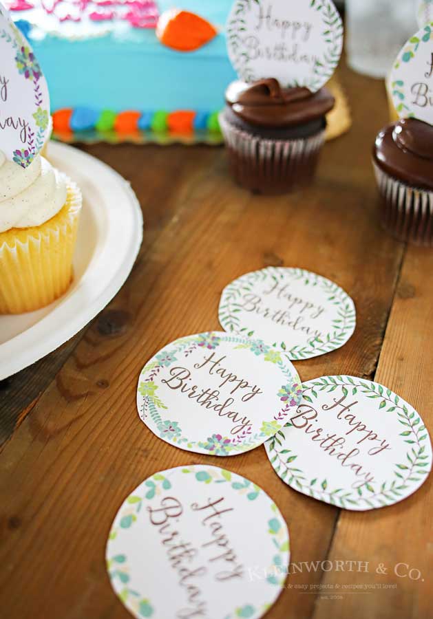 Woodland Flowers Cupcake Toppers are easy cake decorations for birthday parties. Free printables cupcake ideas for girls parties or a woodland party theme.