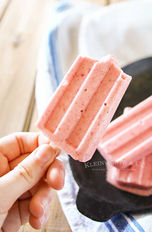 Strawberry Coconut Pops- creamy & yet completely dairy free & contain no refined sugar. They're a tasty, cool & refreshing frozen dessert recipe for summer that's virtually guilt free! 