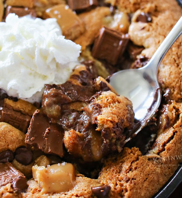 Salted Caramel Skillet Cookie