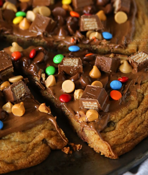 Loaded Chocolate Chip Cookie Pizza