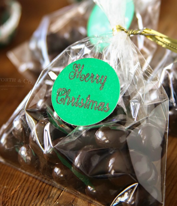 Simple Chocolate Holiday Party Favors