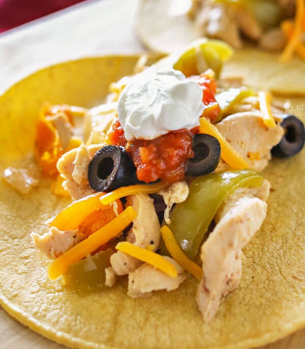 Easy Slow Cooker Chicken Fajitas