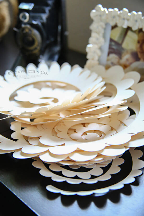 Paper Flower Wreath Cricut Tutorial