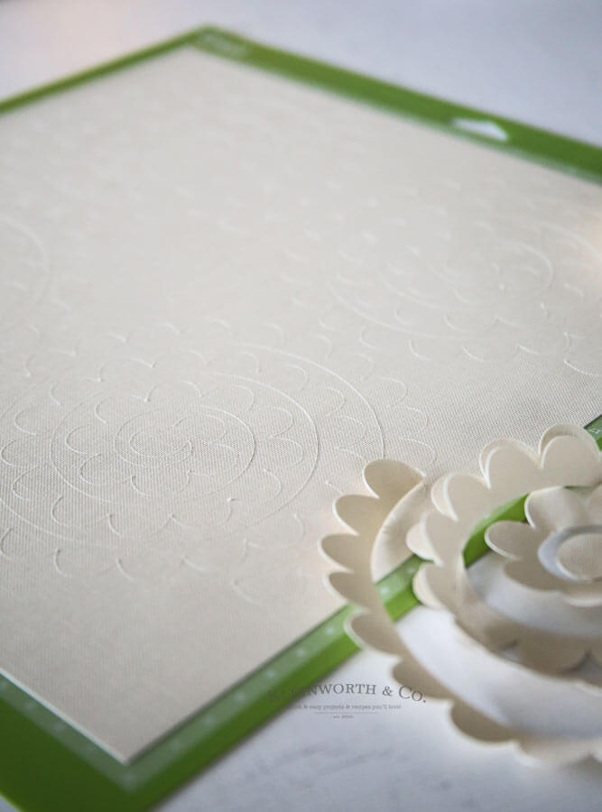 Paper Flower Wreath Cricut Tutorial