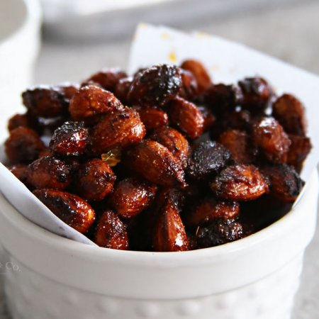 Sriracha Spice Almonds