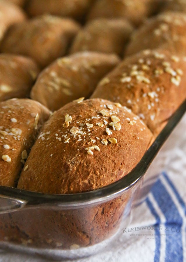 One Hour Brown Bread Dinner Rolls