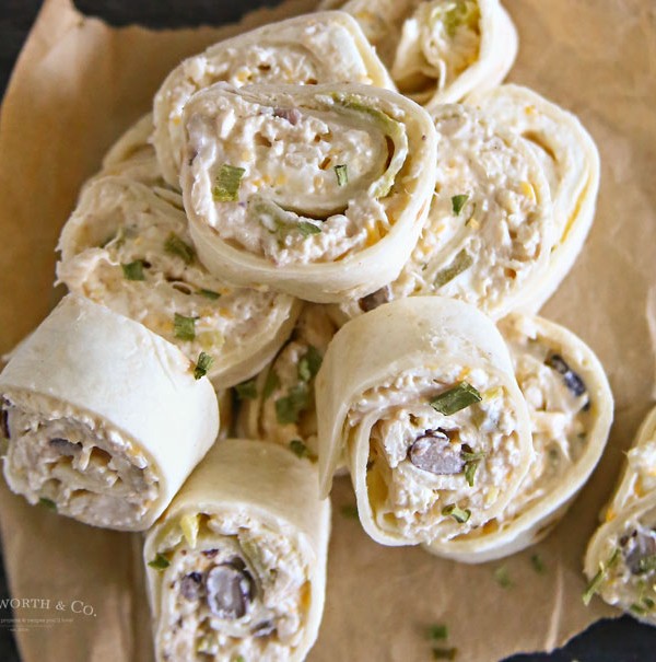 Creamy Chicken Verde Pinwheels