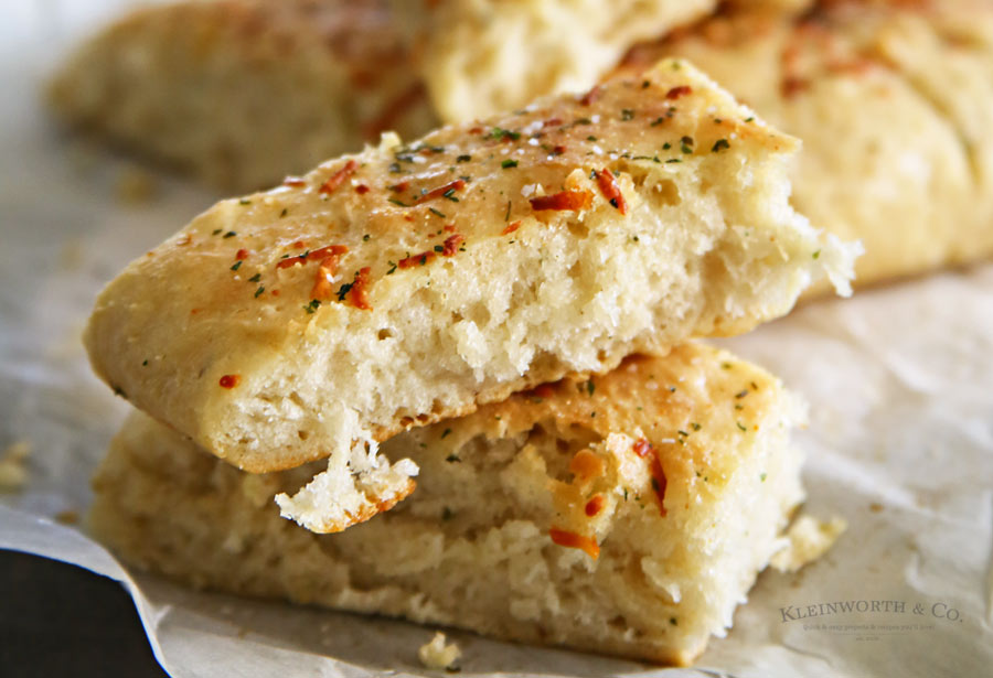 Easy Garlic Parmesan Breadsticks