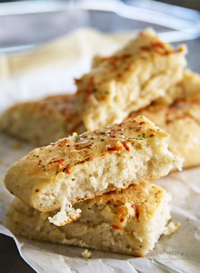 Easy Garlic Parmesan Breadsticks