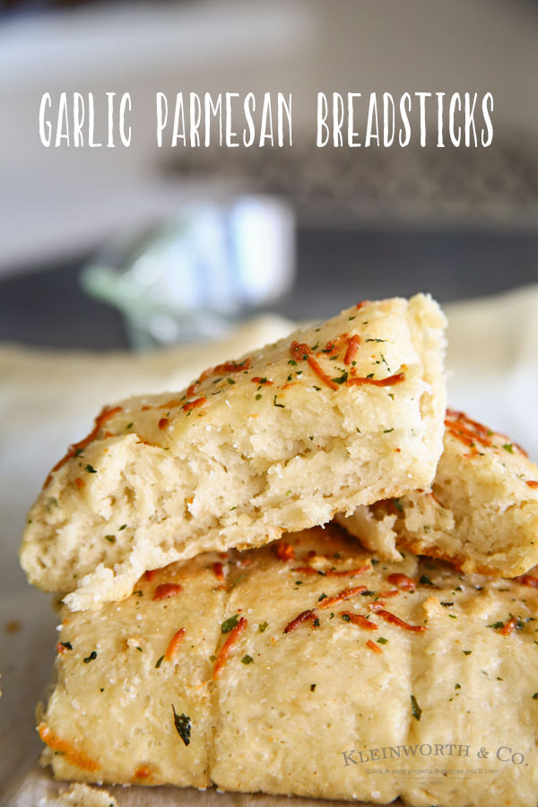 Easy Garlic Parmesan Breadsticks