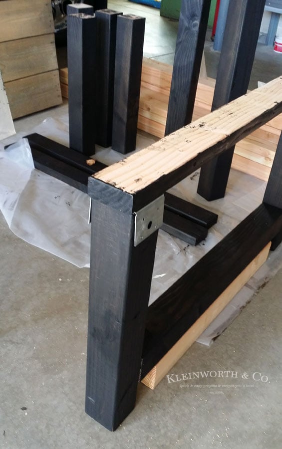 Legs for DIY Pallet Outdoor Dining Table