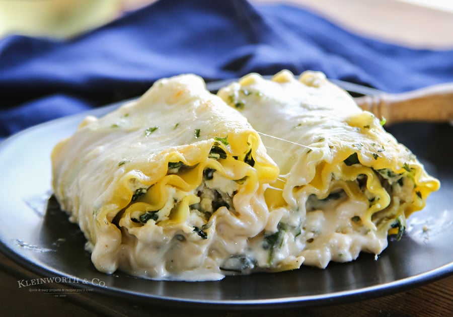 Chicken Spinach Alfredo Lasagna Roll-Ups