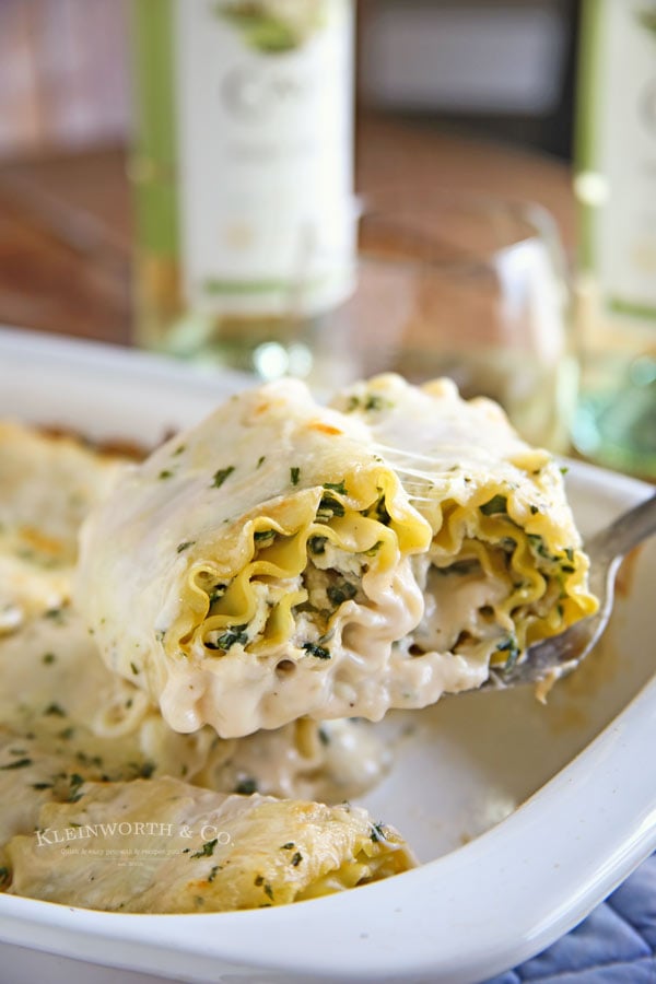 Chicken Spinach Alfredo Lasagna Roll-Ups