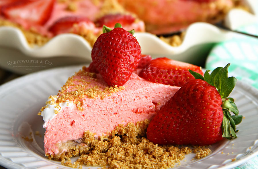 How to make No-Bake Strawberry Banana Cheesecake