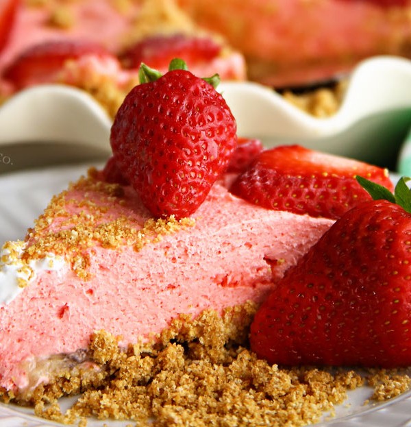 How to make delicious No Bake Strawberry Banana Cheesecake
