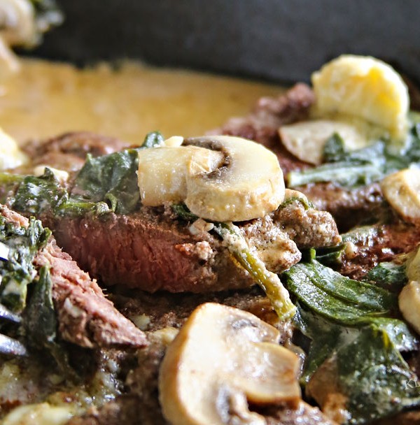 The best Spinach Mushroom Filet Mignon in Creamy White Wine Sauce