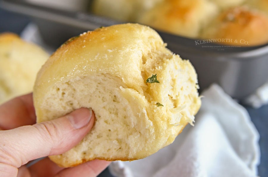 How to make Dinner Rolls