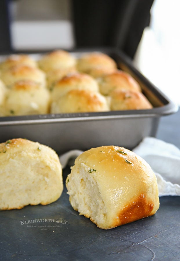 30 minute holiday dinner rolls