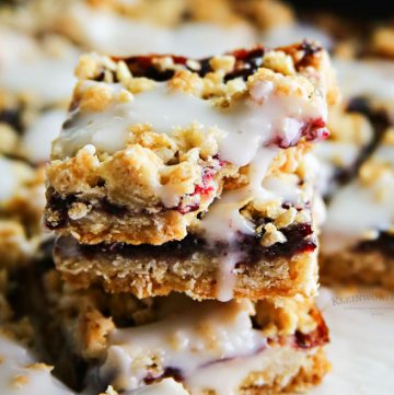 Skinny Blackberry Cream Oat Bars