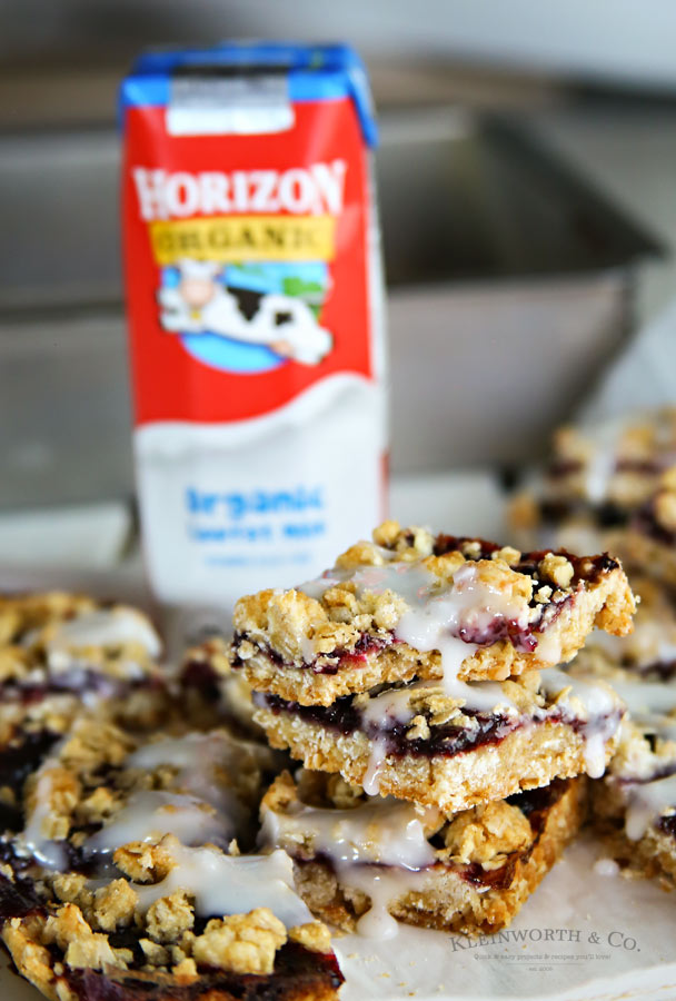 Blackberry Cream Oat Bars with Horizon Organic