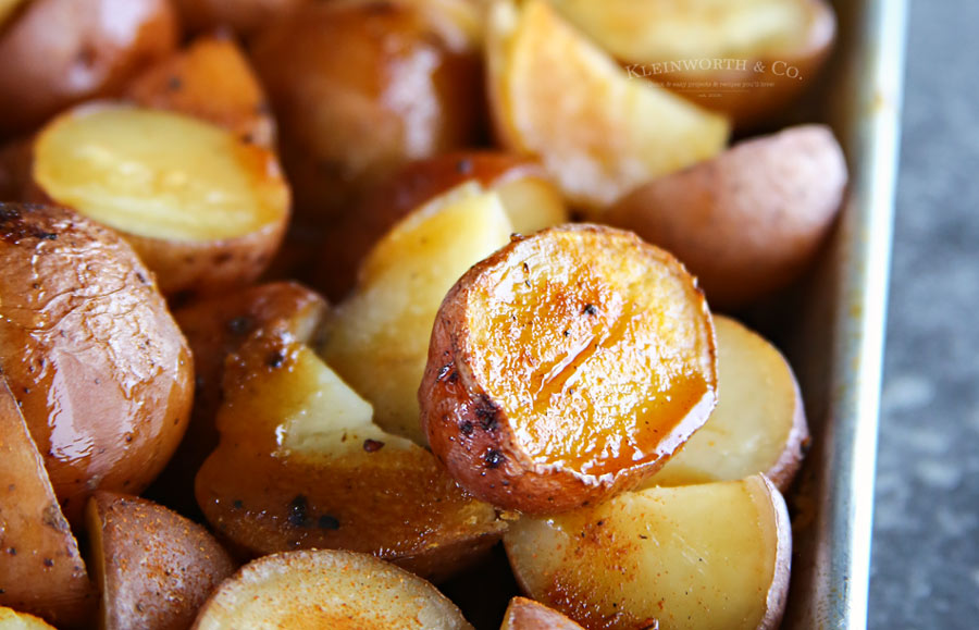 Roasted Balsamic Potatoes - Easy side dish recipe