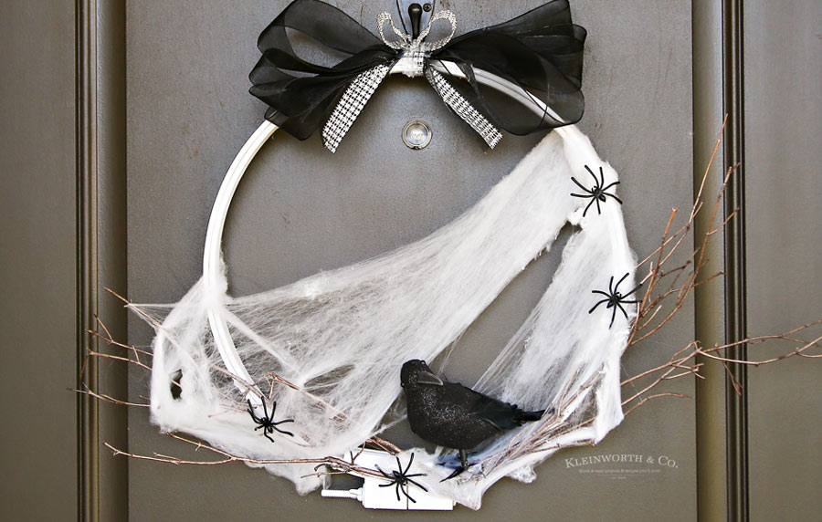 How to make Spooky Raven Halloween Wreath