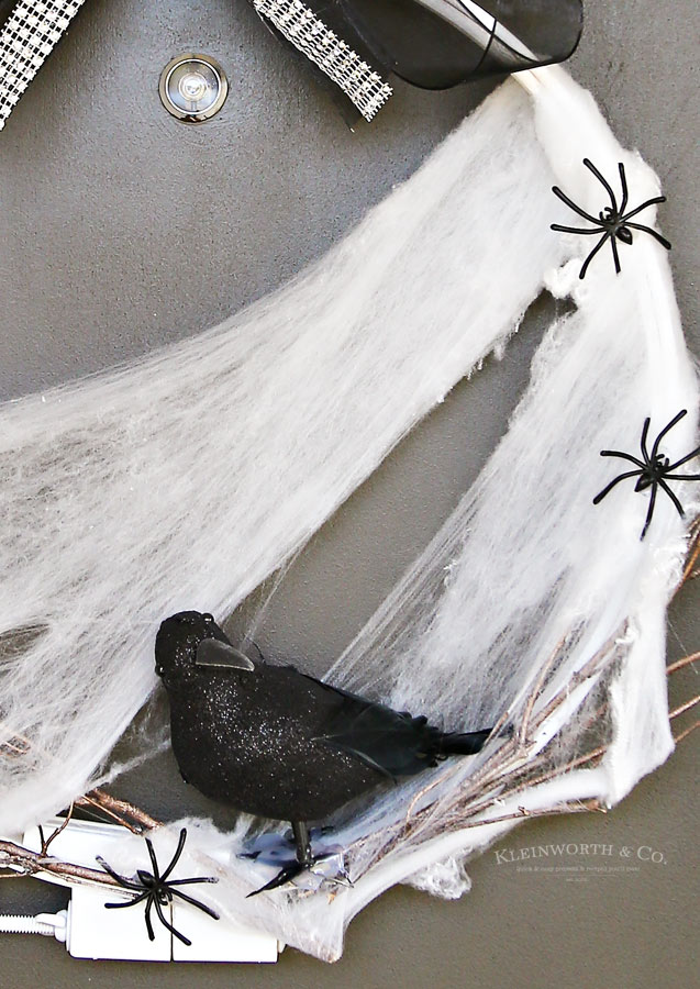 Spooky Raven Halloween Wreath - craft project