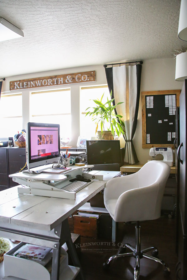 Craft Room & Office Ideas- work desk space