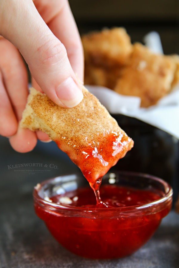 Cinnamon Pie Crust Dippers