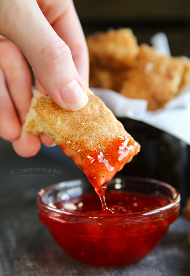 Cinnamon Pie Crust Dippers