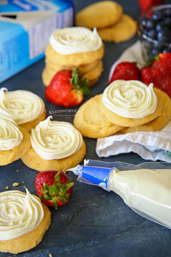 strawberry cookies