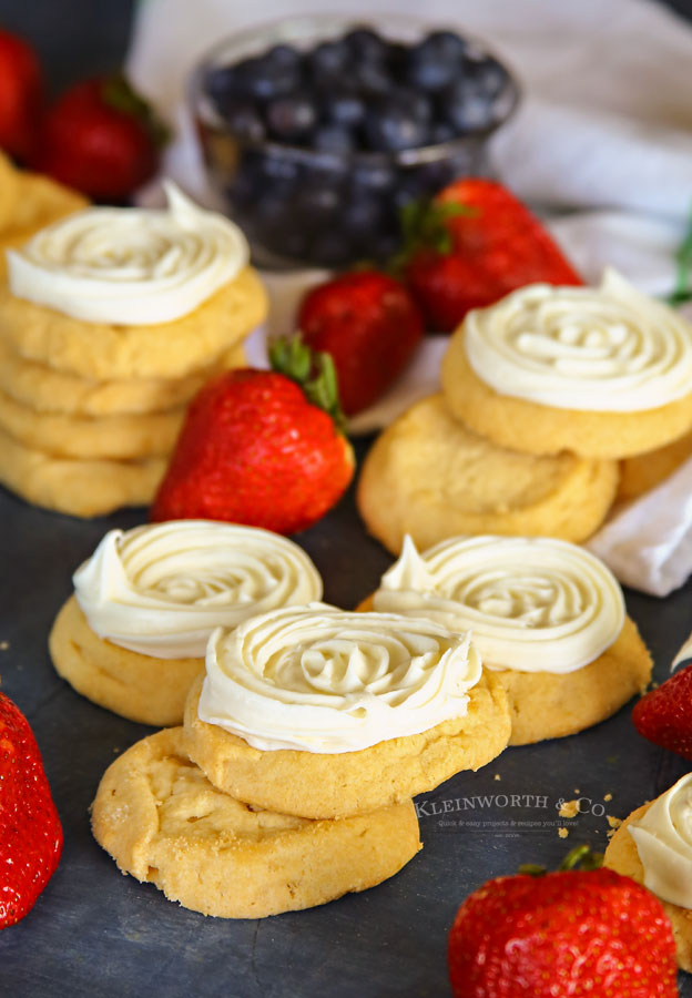 sugar cookies with frosting