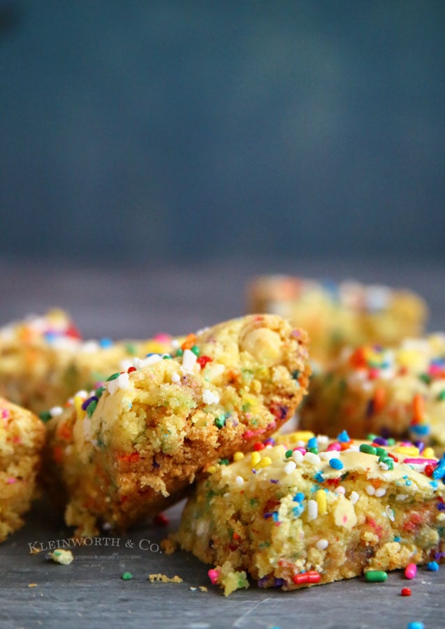 Funfetti Cake Mix Bars Dessert