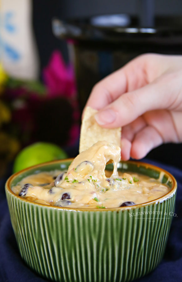 How to make queso dip