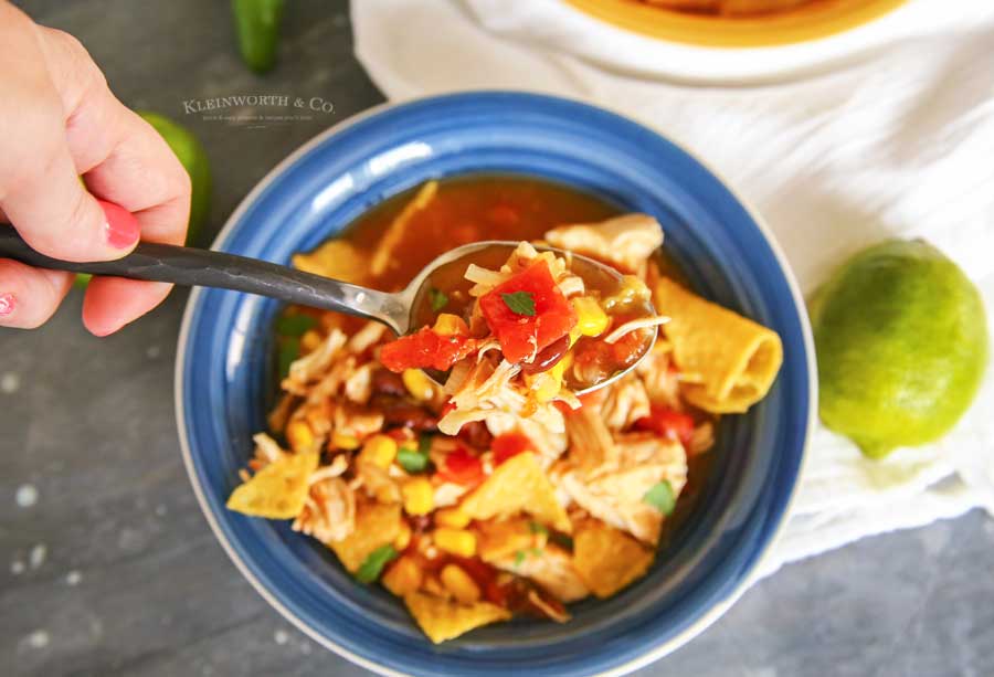 how to make Instant Pot Chicken Tortilla Soup