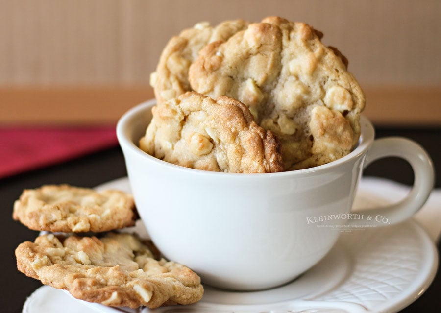 The best White Chocolate Macadamia Nut Cookies