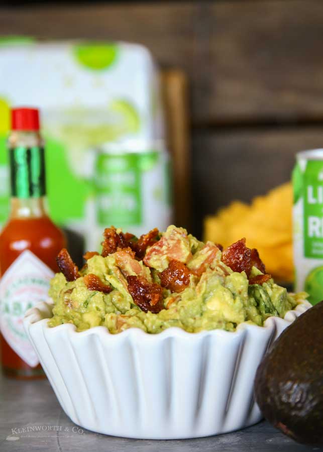 how to make Easy Bacon Guacamole