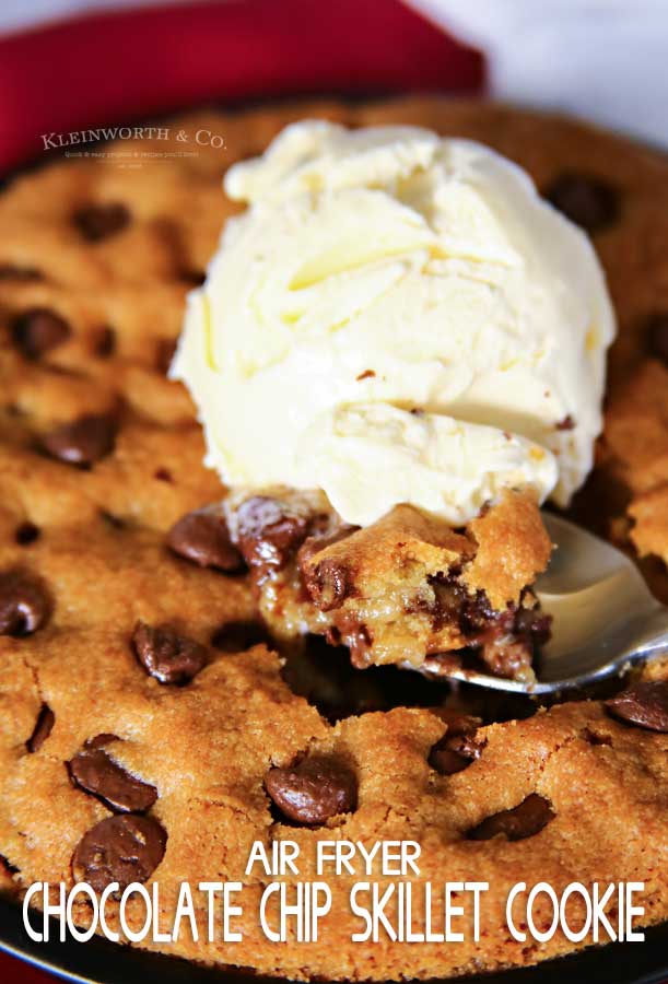 https://www.kleinworthco.com/wp-content/uploads/2019/02/Air-Fryer-Chocolate-Chip-Skillet-Cookie.jpg