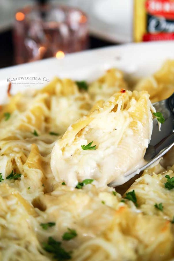 Easy dinner recipe - Chicken Alfredo Stuffed Shells