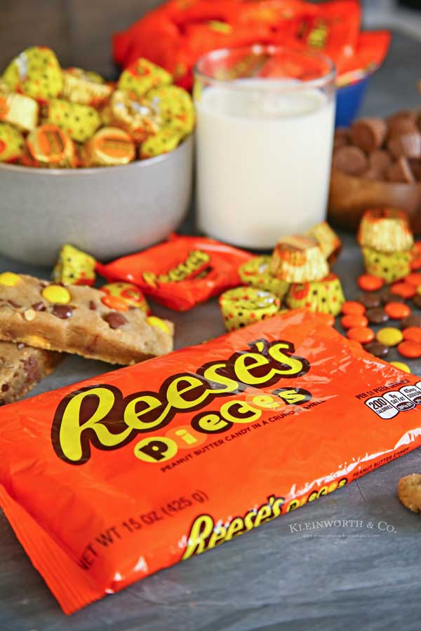 Reese's Pieces - Reese's Peanut Butter Cookie Dippers