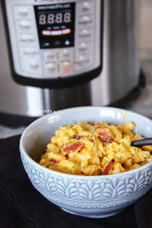 easy dinner recipe - Instant Pot Bacon Mac and Cheese