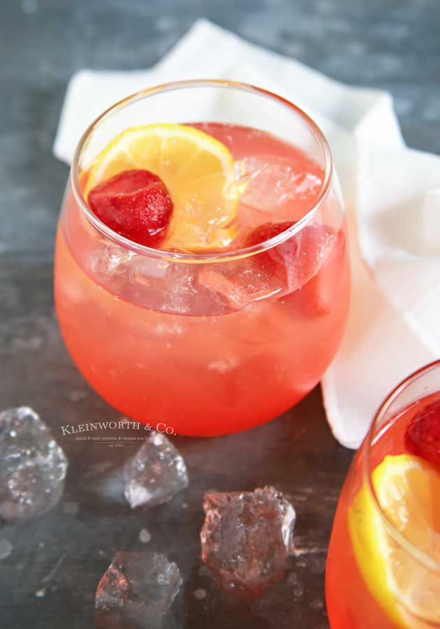 how to make Peach Strawberry Lemonade