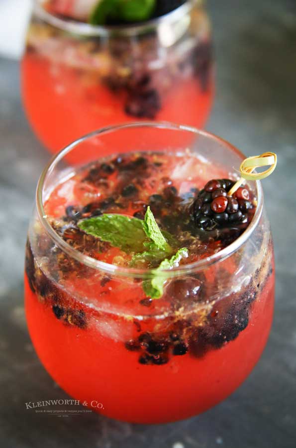 summer drink recipe - Sparkling Blackberry Lemonade