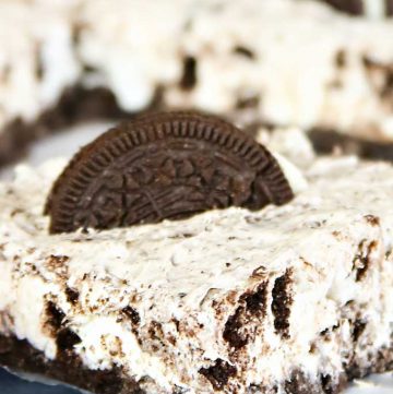 No-Bake Oreo Cheesecake squares