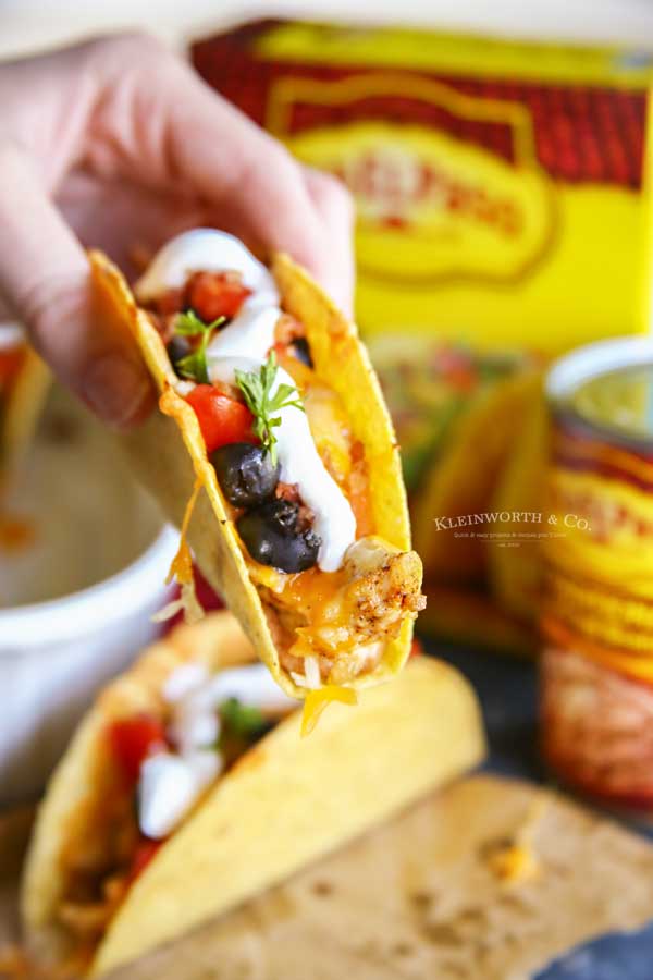 how to make Rotisserie Chicken Bacon Ranch Tacos