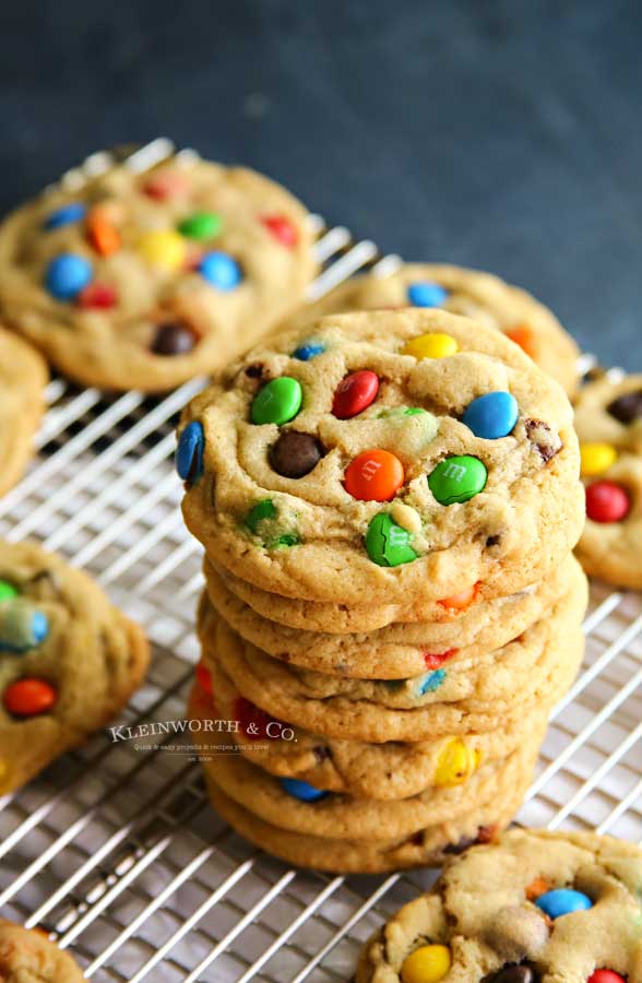How to make M&M Cookies