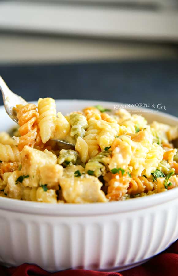 cheesy chicken pasta - Triple Cheddar Chicken and Pasta