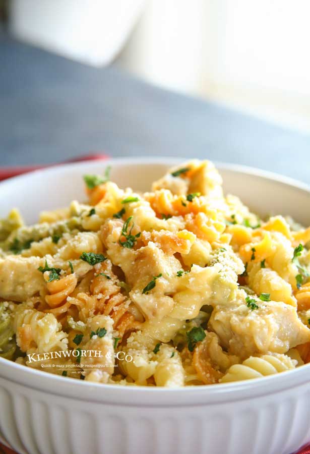 easy pasta dinner - Triple Cheddar Chicken and Pasta