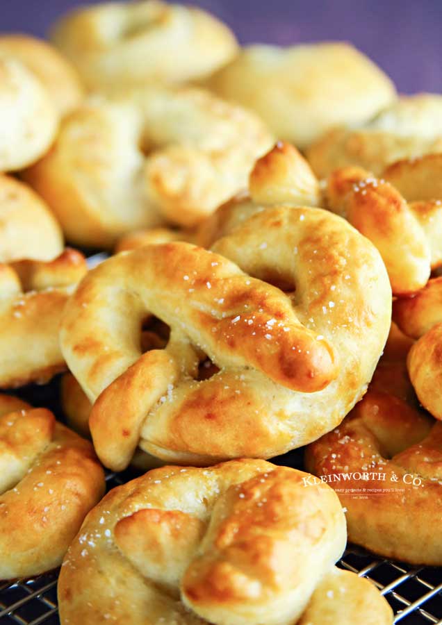 3-Ingredient Soft Pretzels recipe